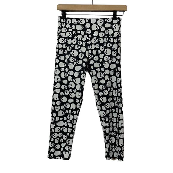 Onzie Capri Skull Pant - Black/White - S/M - Picture 1 of 16
